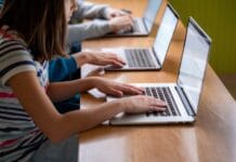 Registro elettronico a scuola, scatta l’obbligo di SPID e CIE: come attivare il servizio Registro elettronico a scuola, scatta l'obbligo di SPID e CIE: come attivare il servizio
